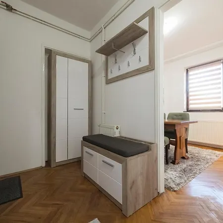 Anja Lux01 Apartament Pirot