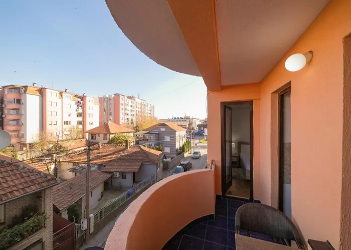 アパート Anja Lux01 *