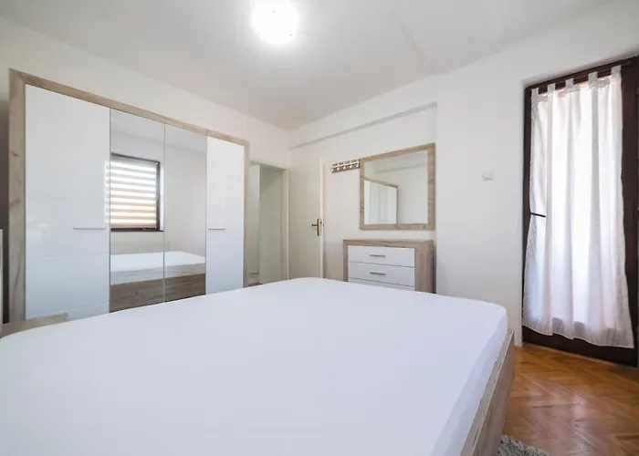 アパート Anja Lux01 *