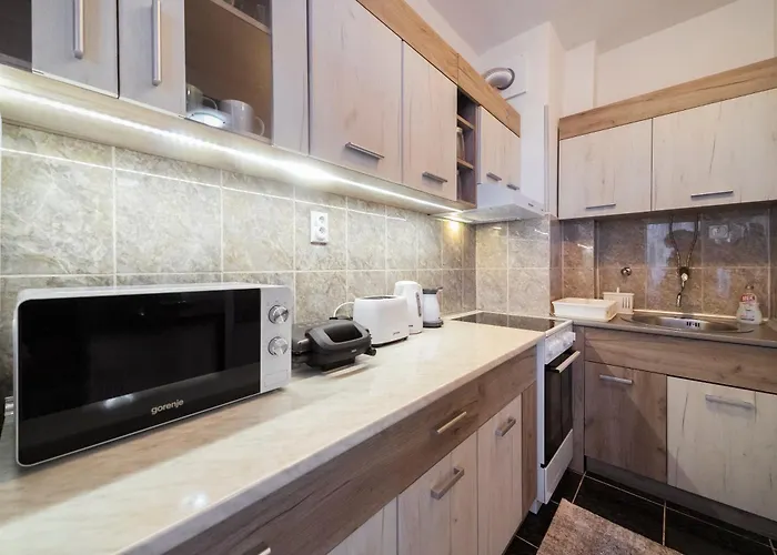 アパート Anja Lux01 ピロト