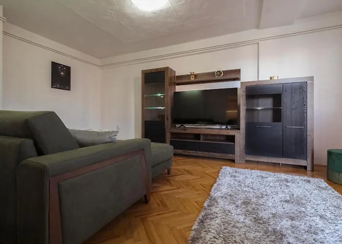 アパート Anja Lux01