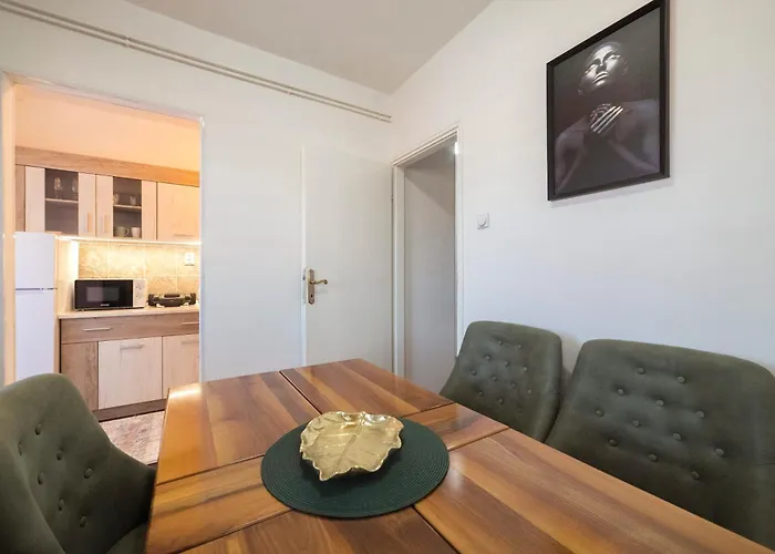 Anja Lux01 ピロト